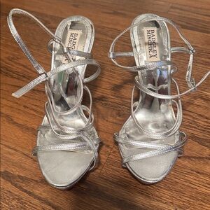 Badgley Mischka Metallic Silver Strappy Sandals, size 7 M